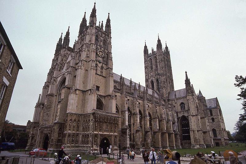 WT 2100 265-07 UK 1991 Canterbury.jpg